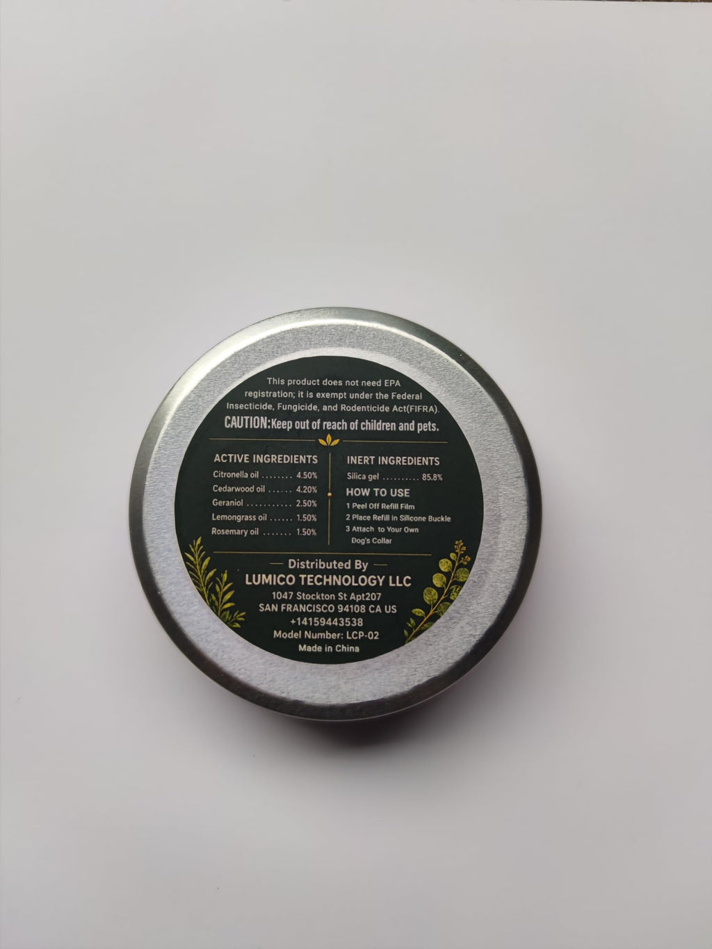 Flea and Tick Prevention Pendant for Dogs with 2 Pendants and 6 Refills Q701